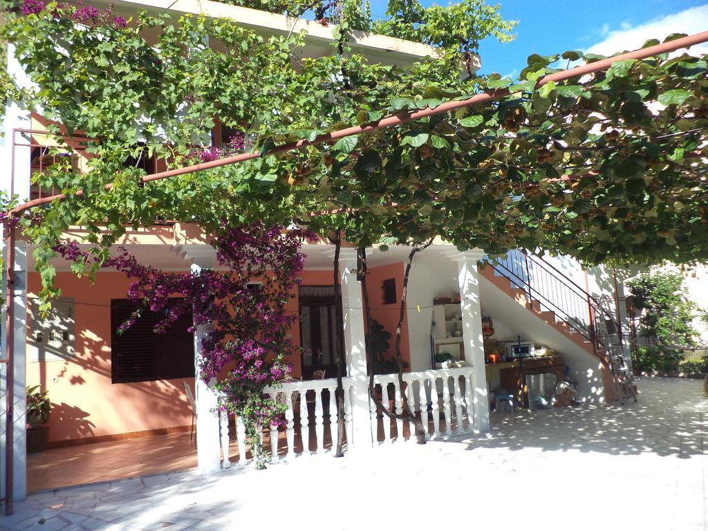 בודווה Apartments Ruza מראה חיצוני תמונה
