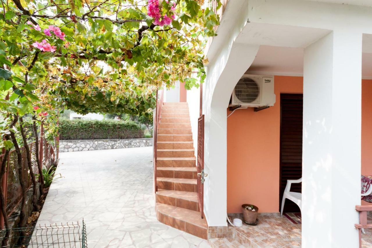 בודווה Apartments Ruza מראה חיצוני תמונה